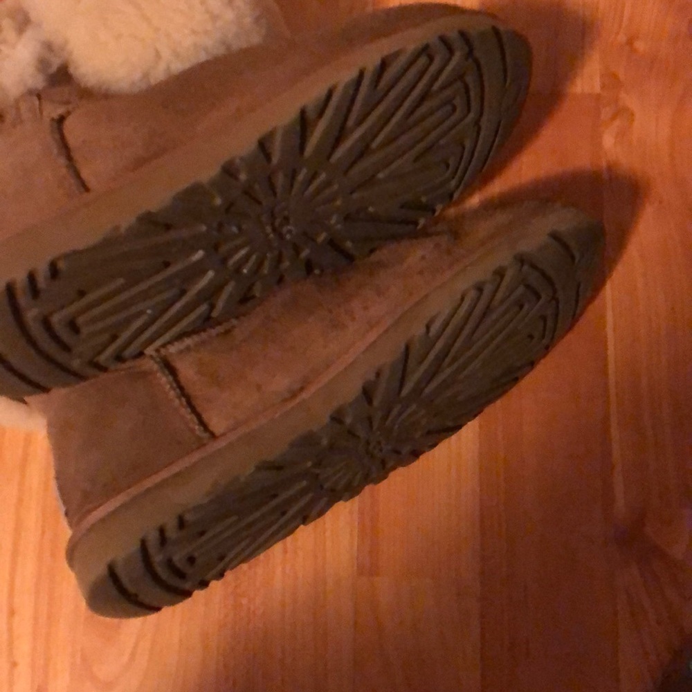 Boots - Picture 2 of 3